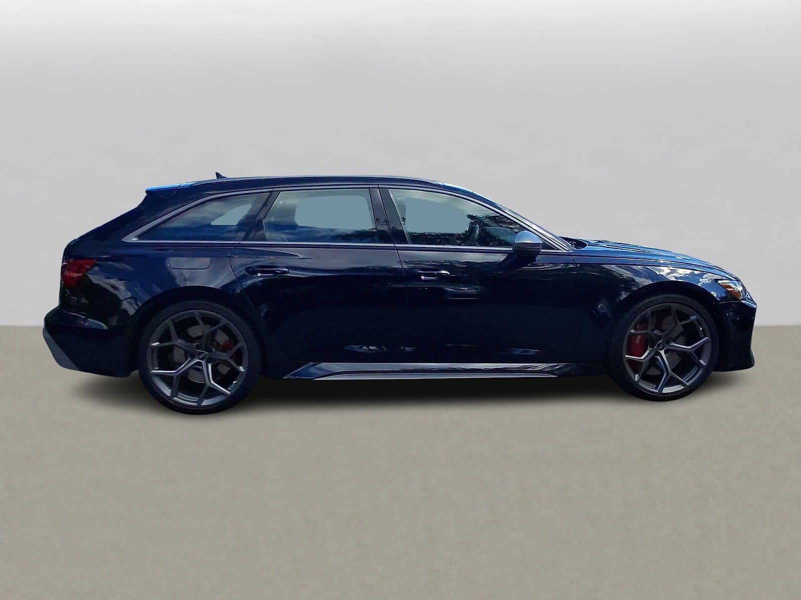 Certified 2024 Audi RS 6 performance AWD/4WD image 32