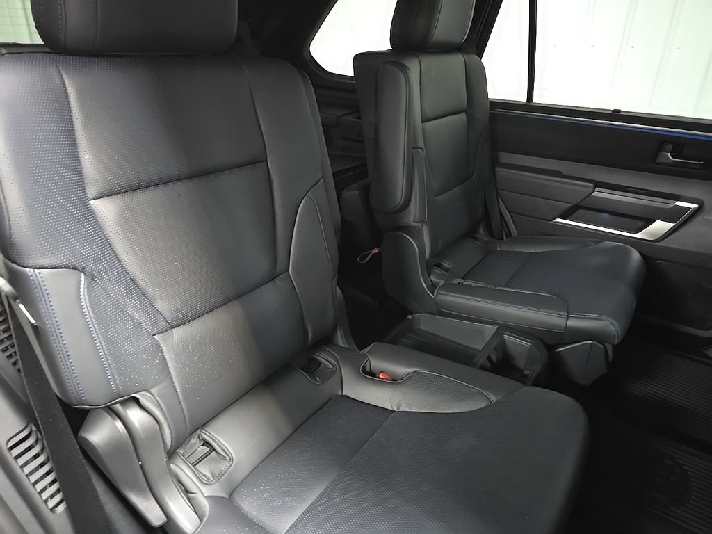 Used 2024 Toyota Sequoia Platinum AWD/4WD image 19
