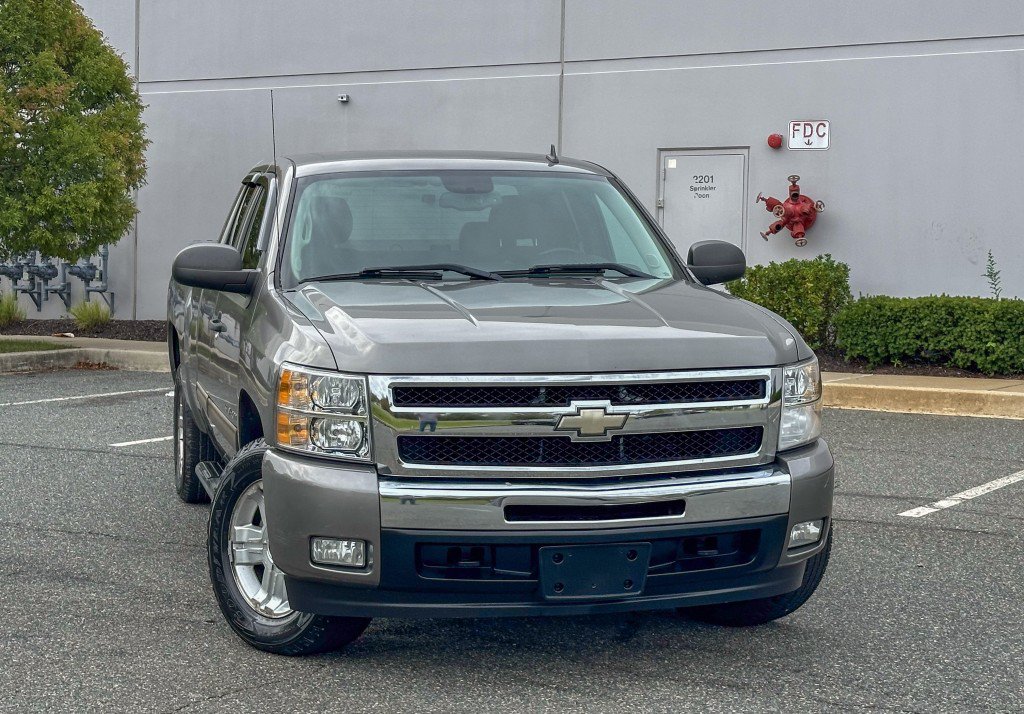 Used 2009 Chevrolet Silverado 1500 LT w/ Power Pack Plus AWD/4WD image 8