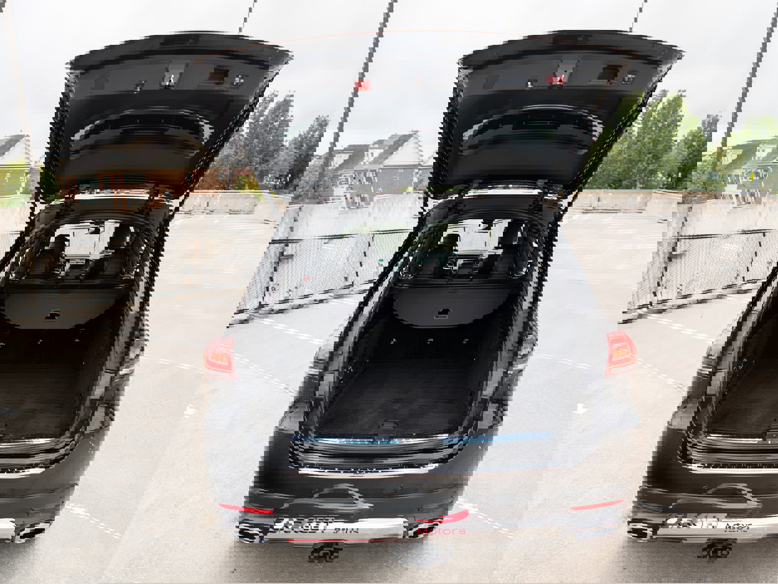 Used 2021 Mercedes-Benz GLE 350 4MATIC w/ Premium Package image 44