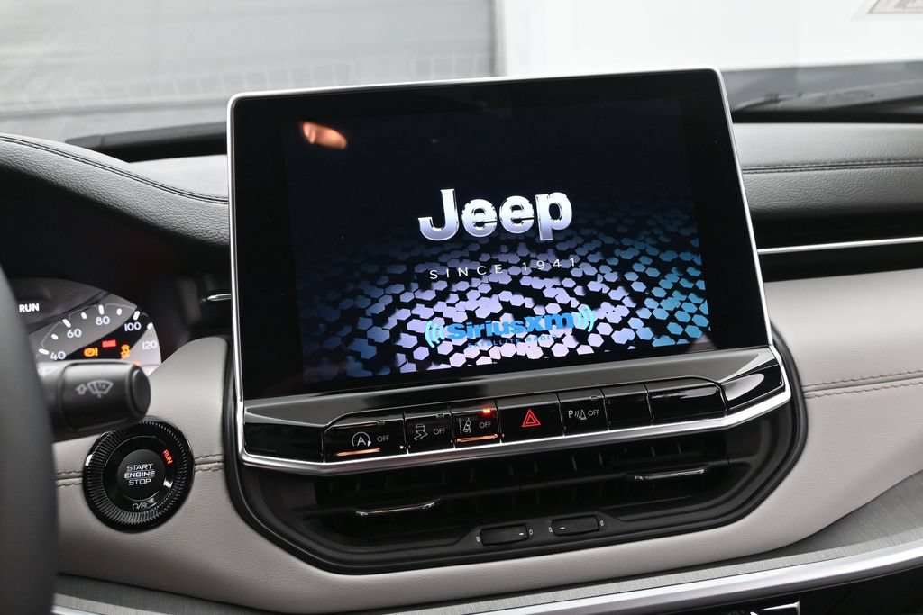 Used 2024 Jeep Compass Limited w/ Sun and Sound Group AWD/4WD image 27