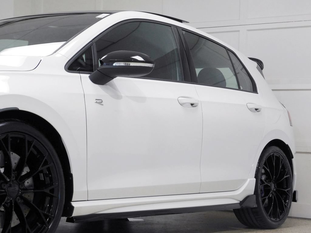 Used 2026 Volkswagen Golf AWD/4WD image 17