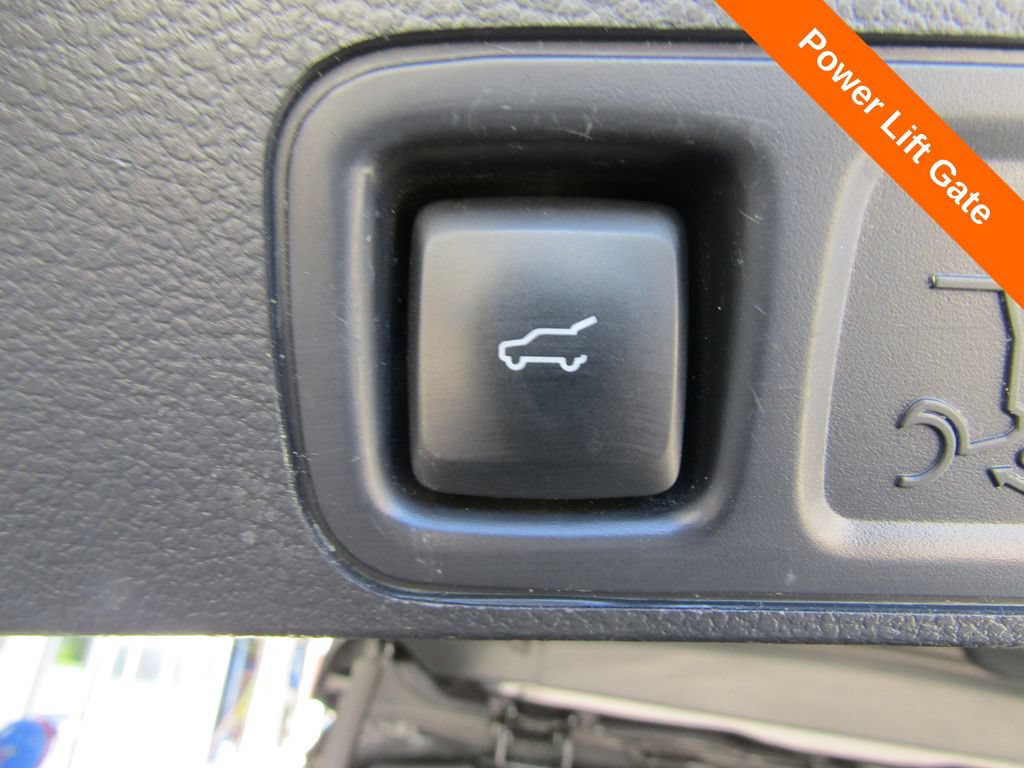 Used 2023 Lincoln Navigator Reserve AWD/4WD image 23