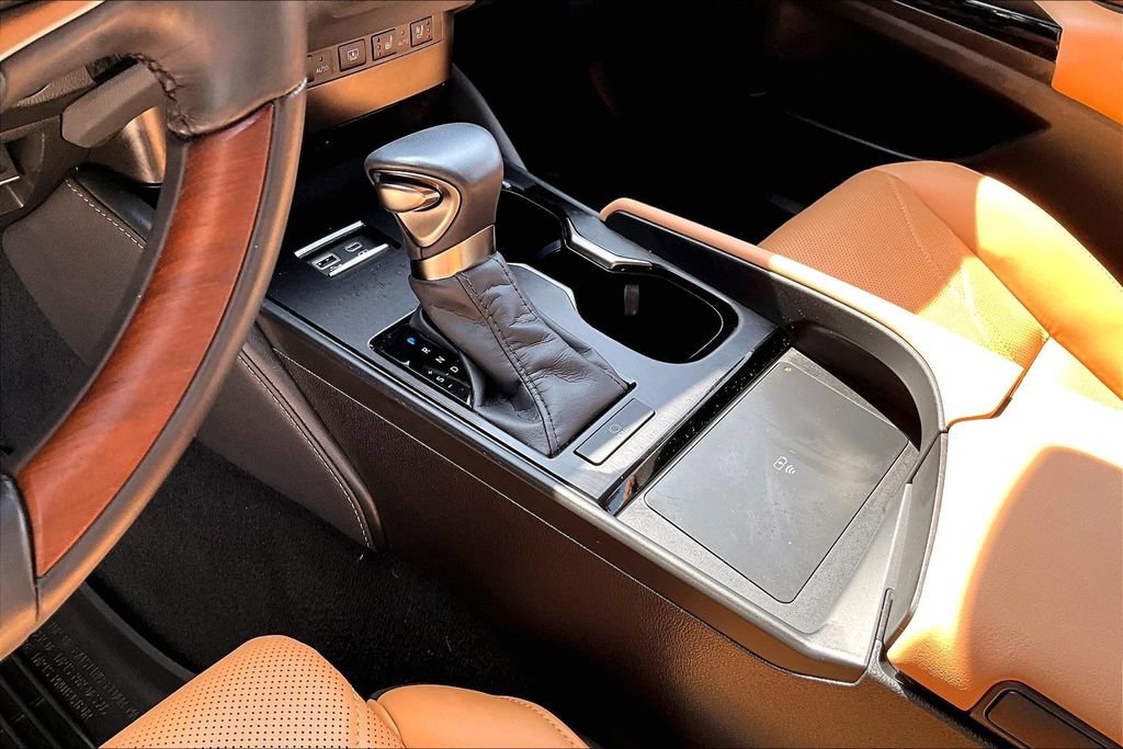 Used 2024 Lexus ES 350 Ultra Luxury w/ Accessory Package (Z2) FWD image 19