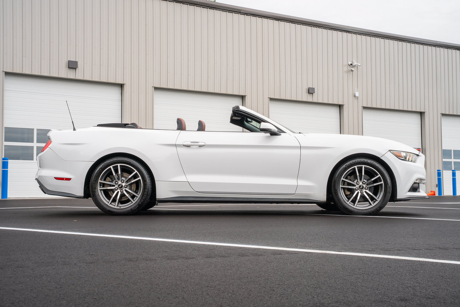 Used 2016 Ford Mustang Premium RWD image 11