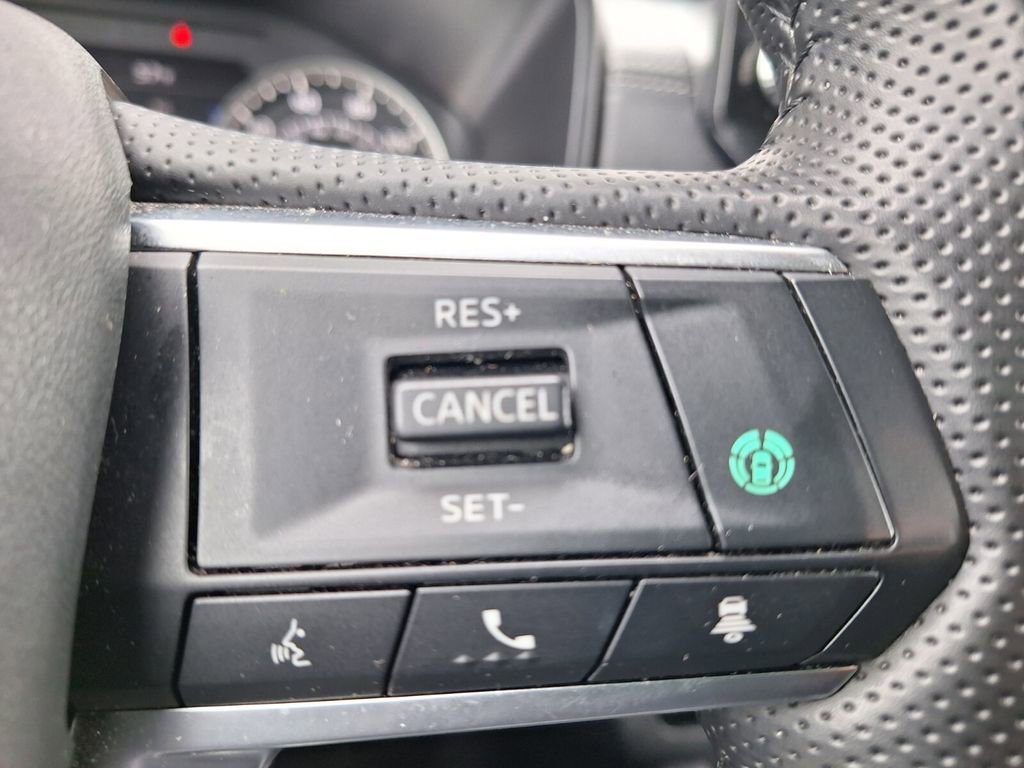 Used 2024 Mitsubishi Outlander SE Black Edition image 14