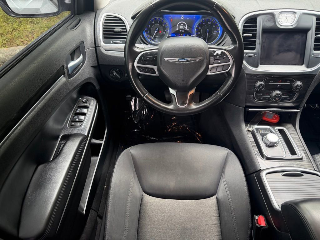 Used 2021 Chrysler 300 Touring w/ Sport Appearance Package image 15