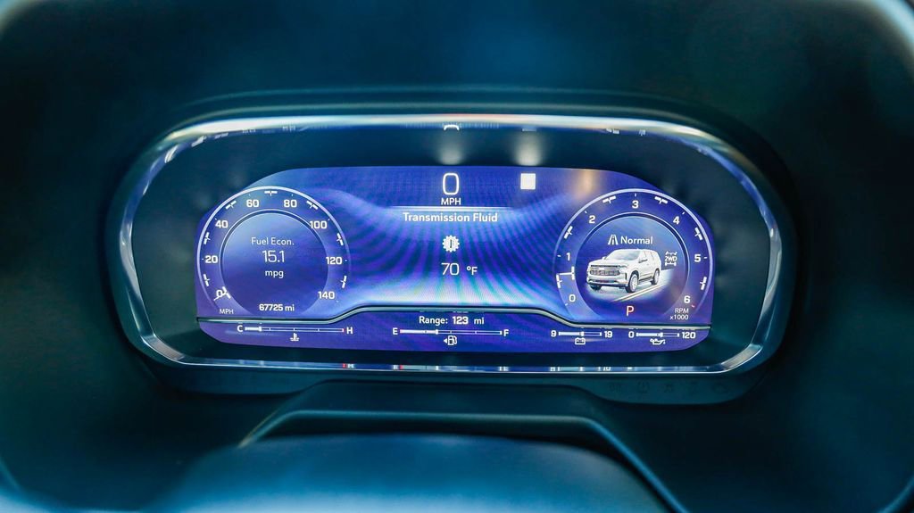 Used 2023 Chevrolet Tahoe Z71 w/ Luxury Package image 25