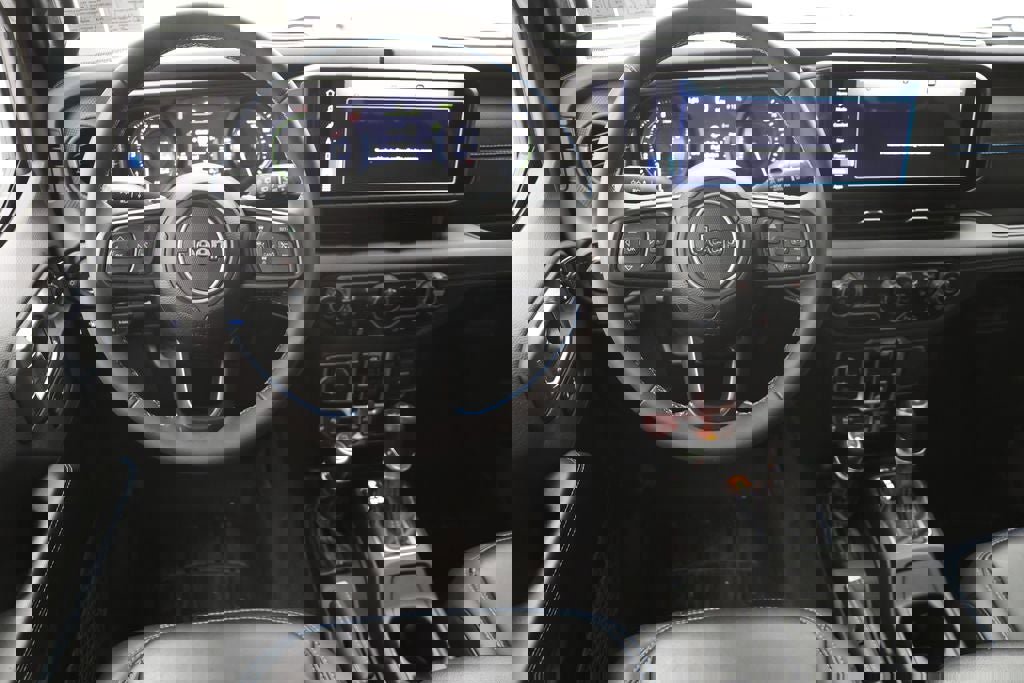 Used 2024 Jeep Wrangler Unlimited Rubicon 4xe image 13