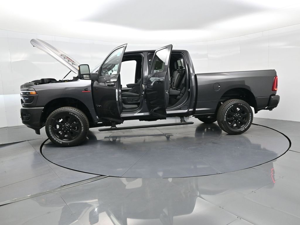 New 2025 RAM 2500 Laramie image 32