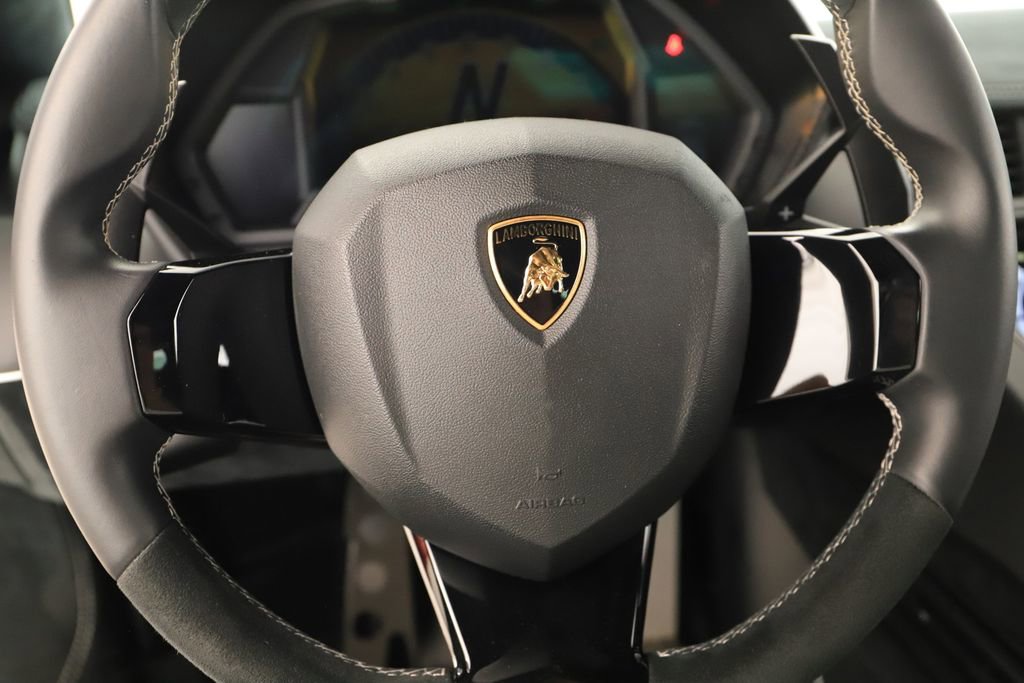 Used 2016 Lamborghini Aventador LP 750-4 Superveloce image 21