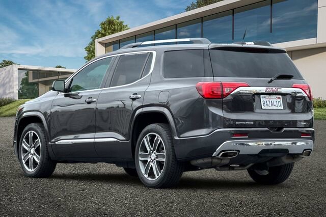Used 2017 GMC Acadia Denali w/ Technology Package AWD/4WD image 6