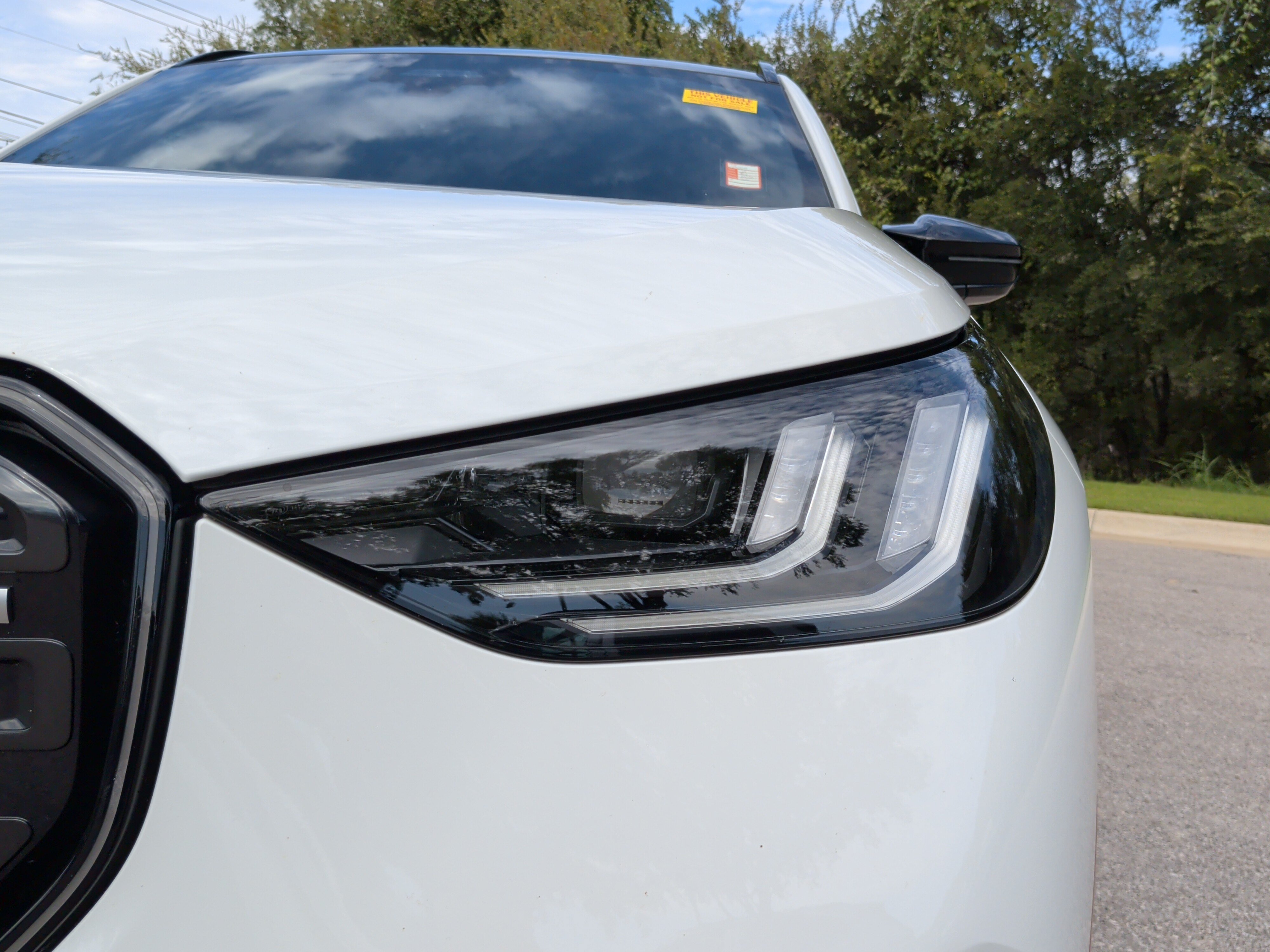 Certified 2025 BMW X3 M50 w/ Premium Package AWD/4WD image 3