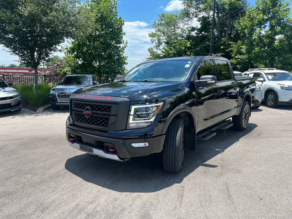 Used 2022 Nissan Titan PRO-4X w/ Pro-4x Convenience Package AWD/4WD image 3