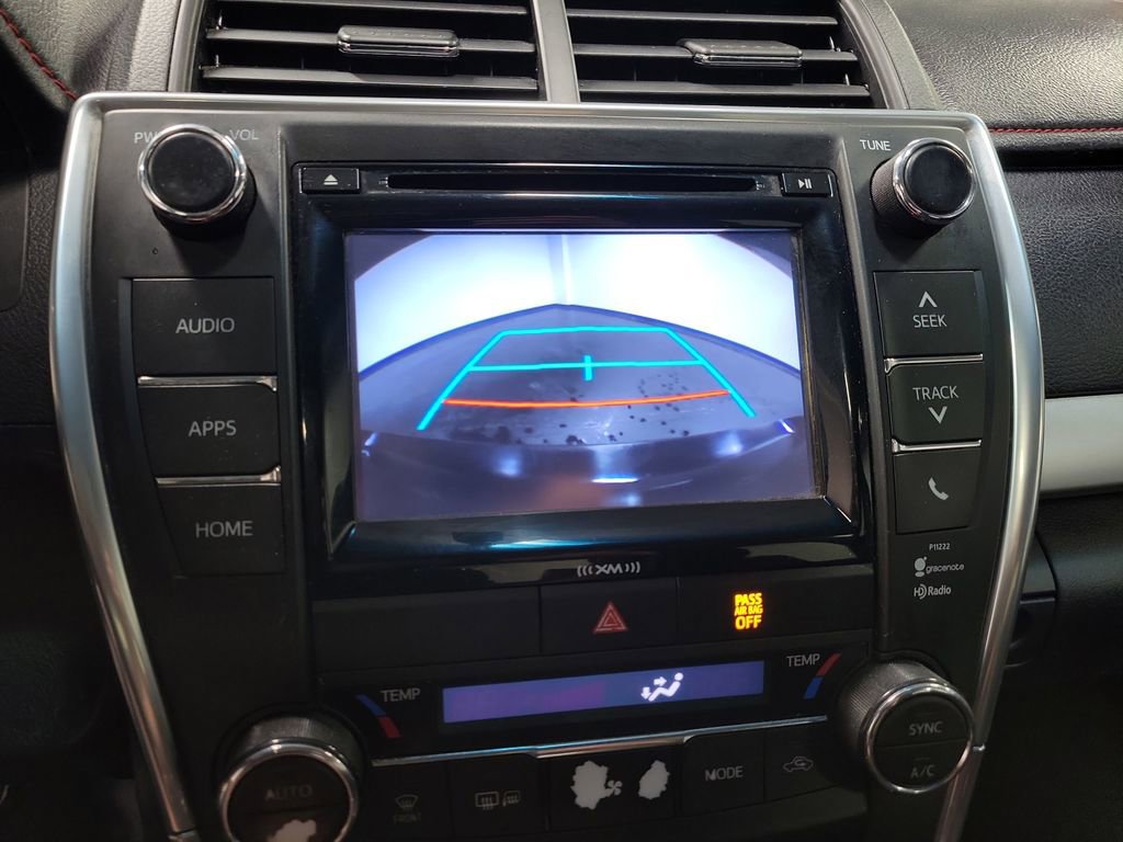 Used 2016 Toyota Camry XSE w/ Moonroof Package image 17