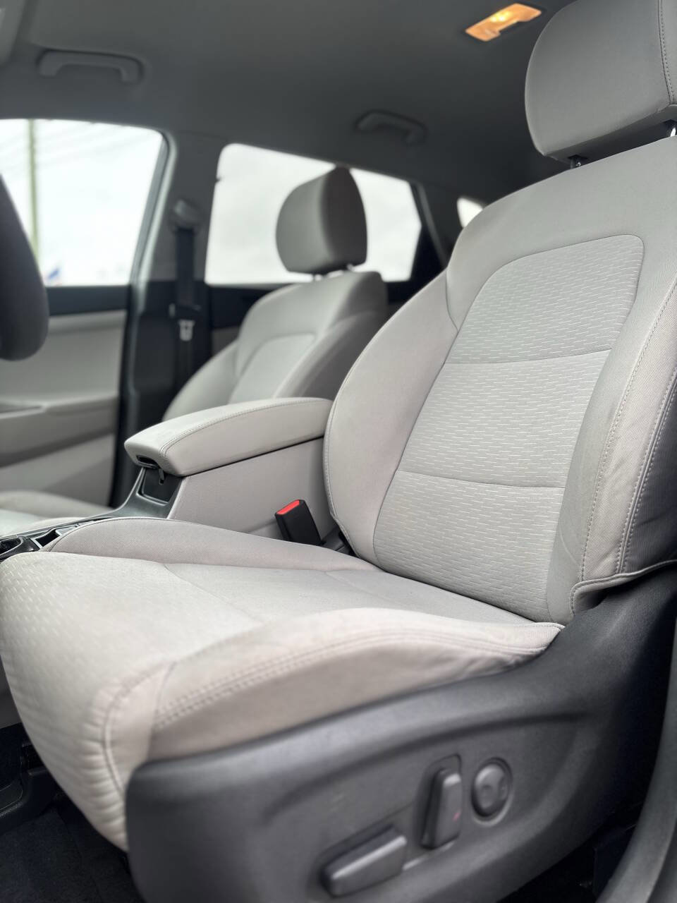 Used 2021 Hyundai Tucson Value w/ Cargo Package image 12