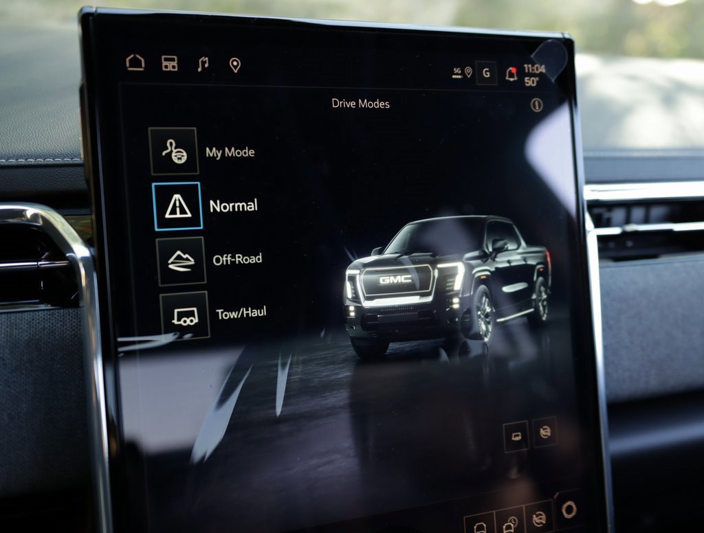 New 2026 GMC Sierra EV Elevation image 17