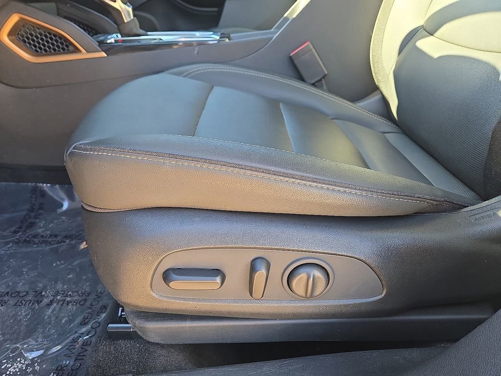 Used 2023 Chevrolet TrailBlazer ACTIV w/ Driver Confidence Package image 24