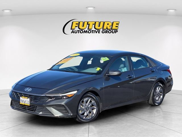 Used 2024 Hyundai Elantra Blue FWD image 10