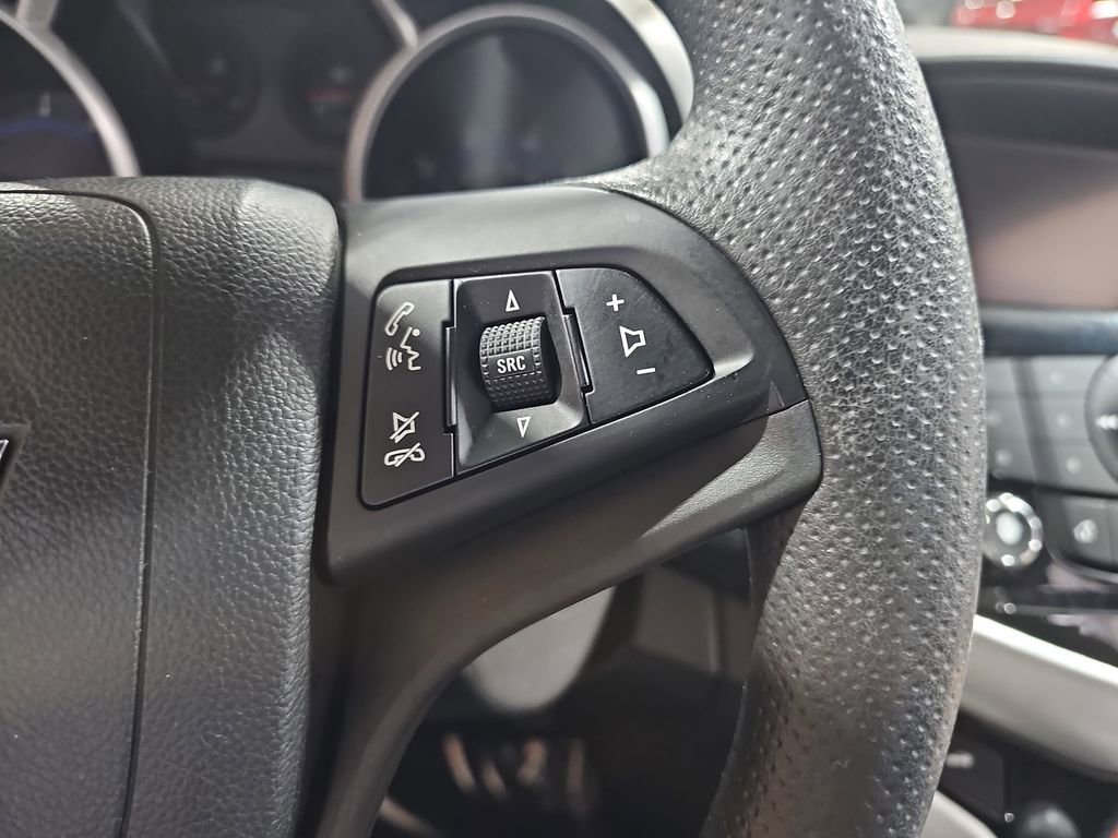 Used 2016 Chevrolet Cruze LT w/ Technology Package image 22