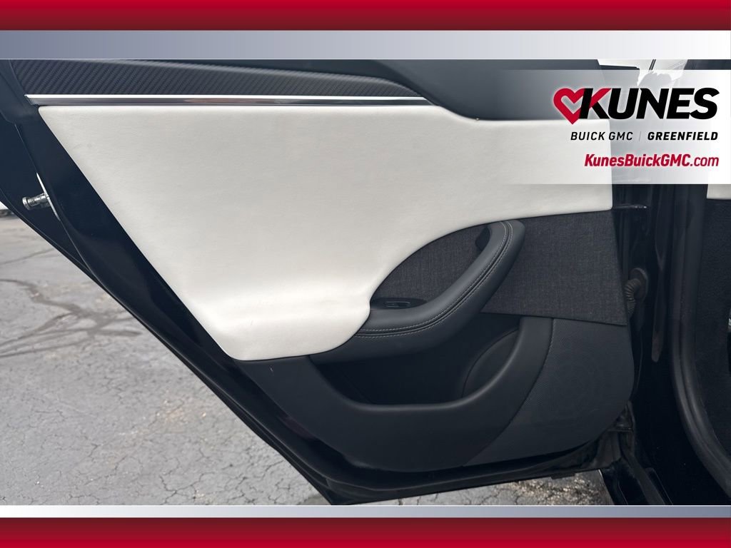 Used 2022 Tesla Model S Plaid image 38