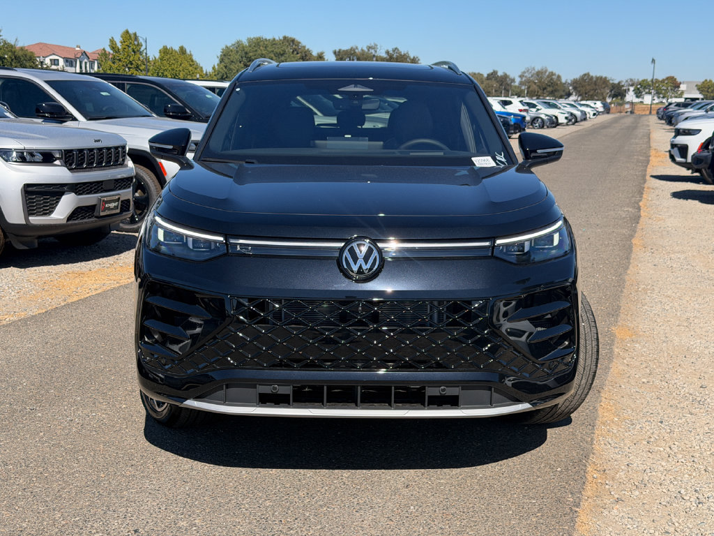 New 2026 Volkswagen Tiguan SEL R-Line AWD/4WD image 4