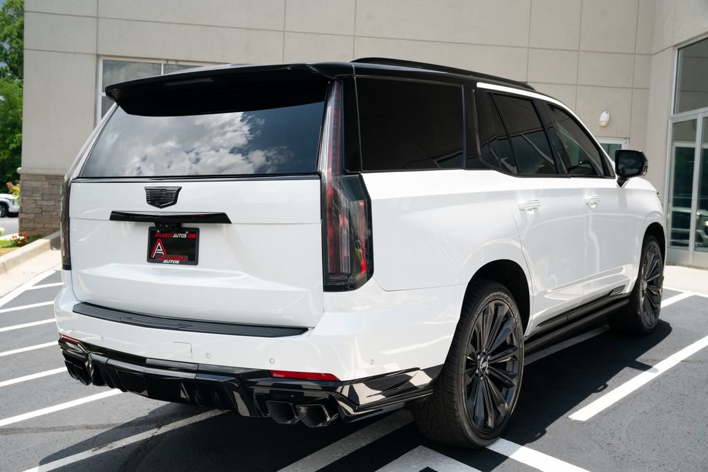 Used 2025 Cadillac Escalade V AWD/4WD image 11