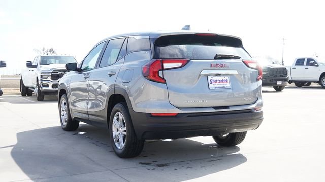 Used 2024 GMC Terrain SLE image 7