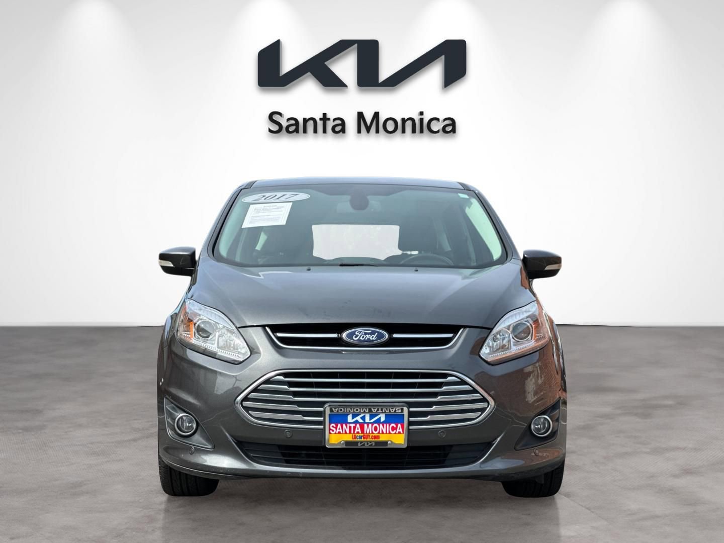 Used 2017 Ford C-MAX Energi Titanium w/ Equipment Group 501A image 9