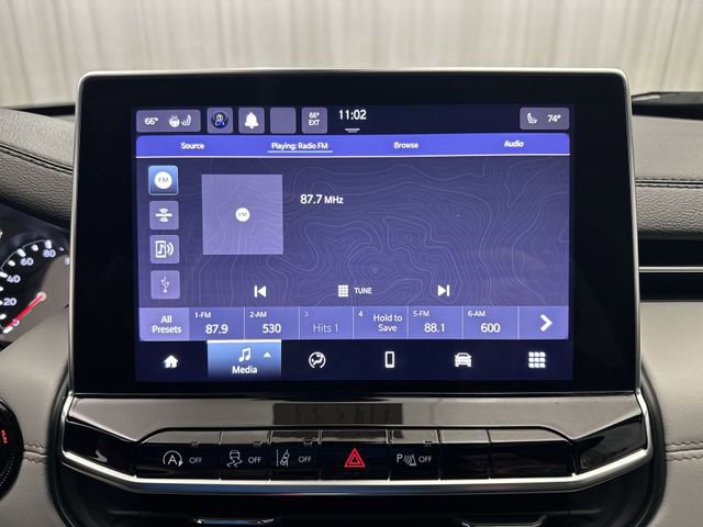 Used 2023 Jeep Compass Limited image 16