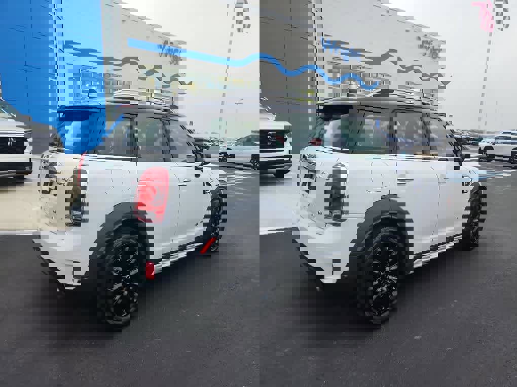 Used 2019 MINI Cooper Countryman S w/ Premium Package image 2