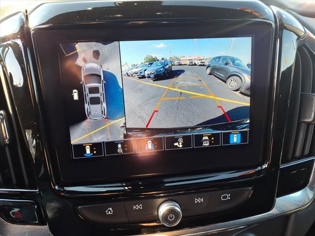 Used 2023 Chevrolet Traverse RS image 12