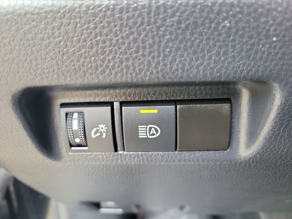 Used 2024 Toyota RAV4 AWD Hybrid image 27