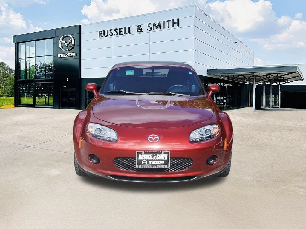 Used 2006 MAZDA MX-5 Miata RWD image 2