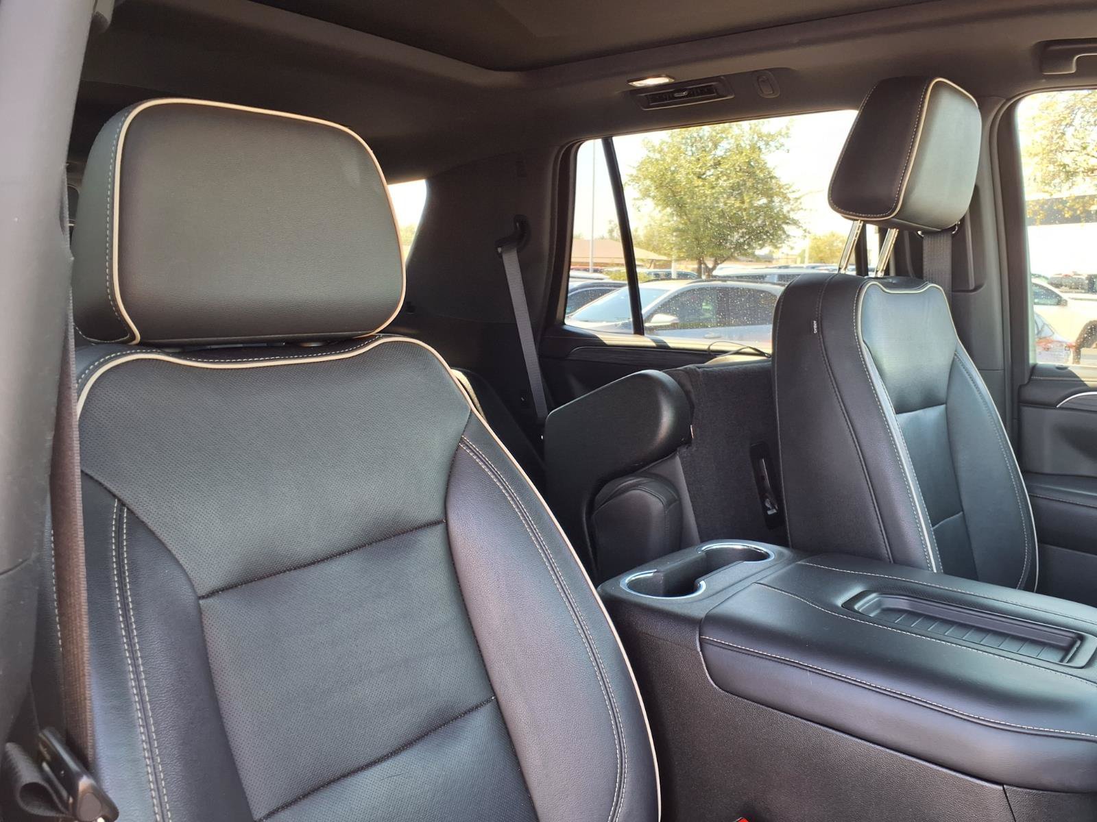 Used 2021 GMC Yukon SLT w/ SLT Luxury Plus Package AWD/4WD image 12