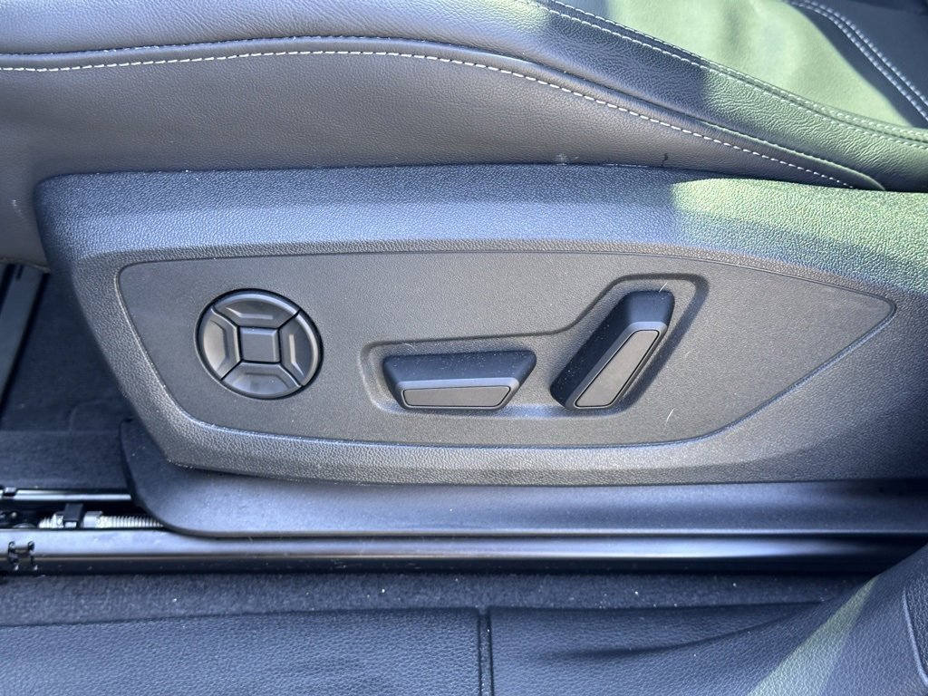 Used 2025 Audi Q3 2.0T Premium w/ Convenience Package image 16