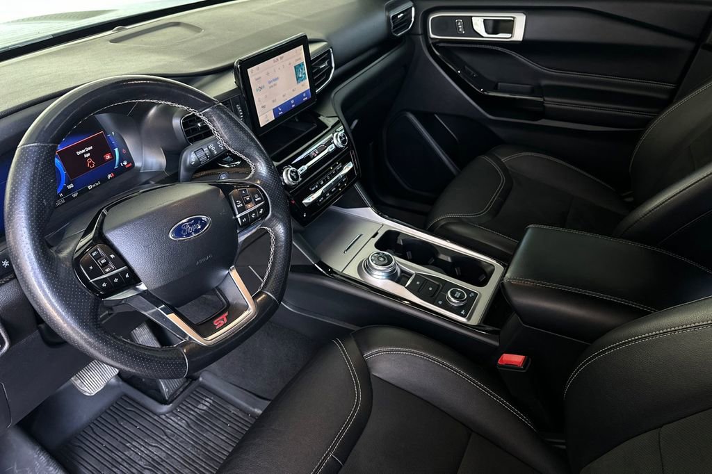 Used 2022 Ford Explorer ST w/ ST Street Pack image 12
