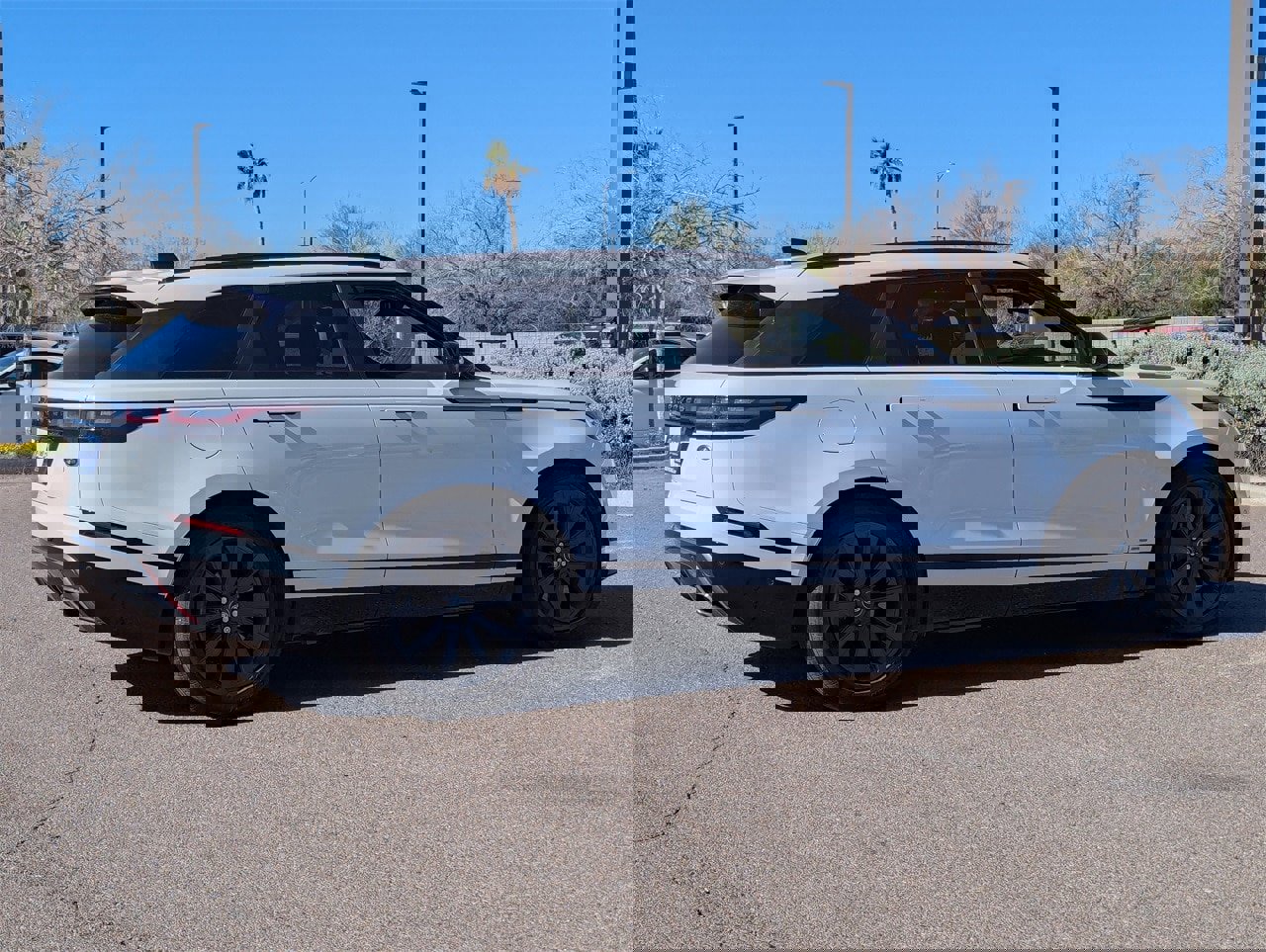 Used 2018 Land Rover Range Rover Velar R-Dynamic SE image 7