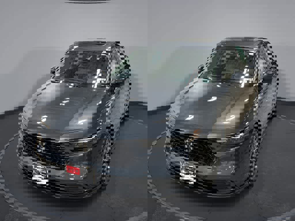 Used 2023 Honda Accord EX image 1