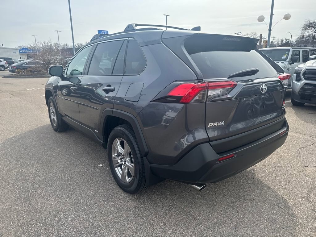 Used 2025 Toyota RAV4 XLE w/ Convenience Package image 5