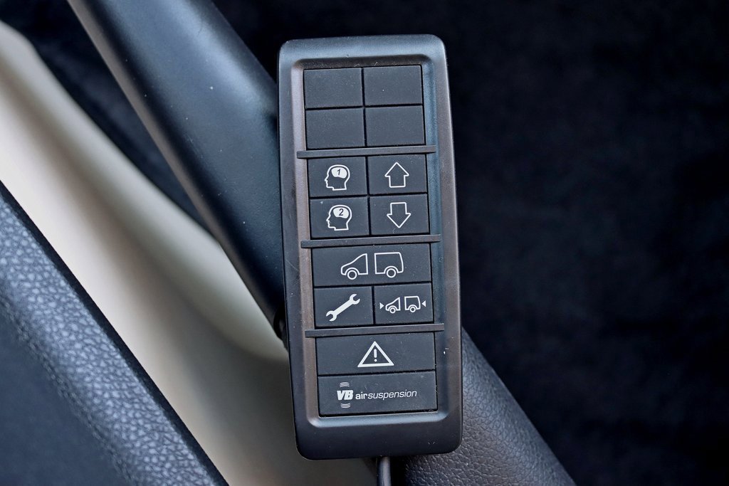 Used 2024 Mercedes-Benz Sprinter 3500 image 28