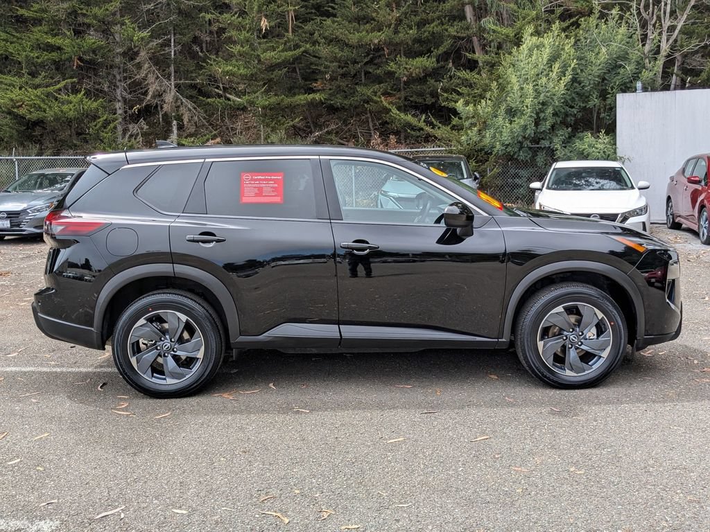 Used 2024 Nissan Rogue SV FWD image 4