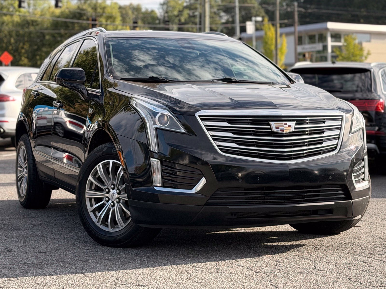 Used 2018 Cadillac XT5 Luxury w/ Driver Awareness Package FWD image 7