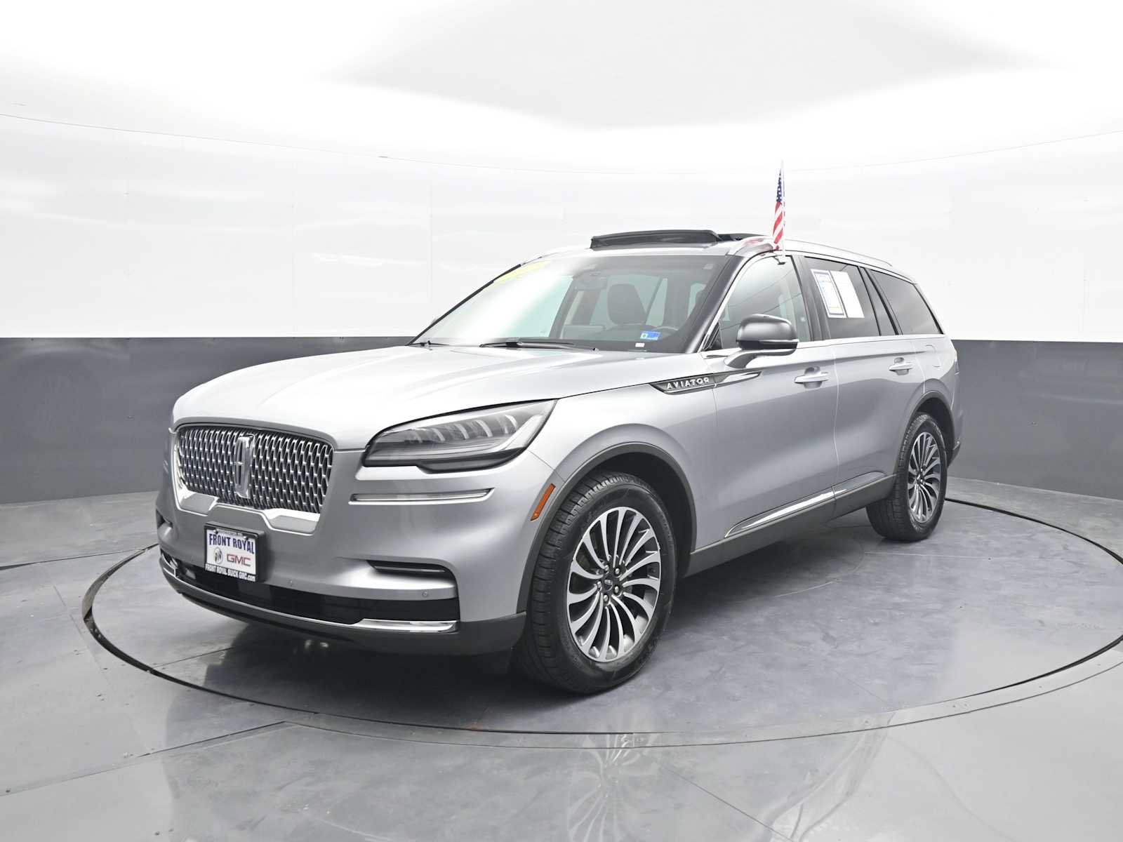 Used 2023 Lincoln Aviator AWD w/ Premium Package image 4