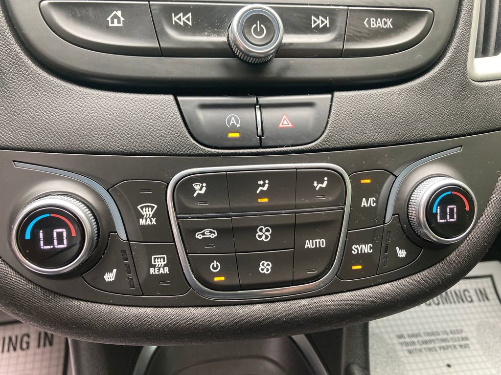 Used 2022 Chevrolet Malibu LT image 25