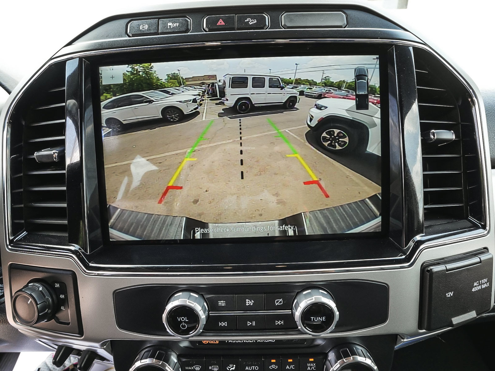 Used 2022 Ford F250 Lariat w/ Lariat Ultimate Package AWD/4WD image 27