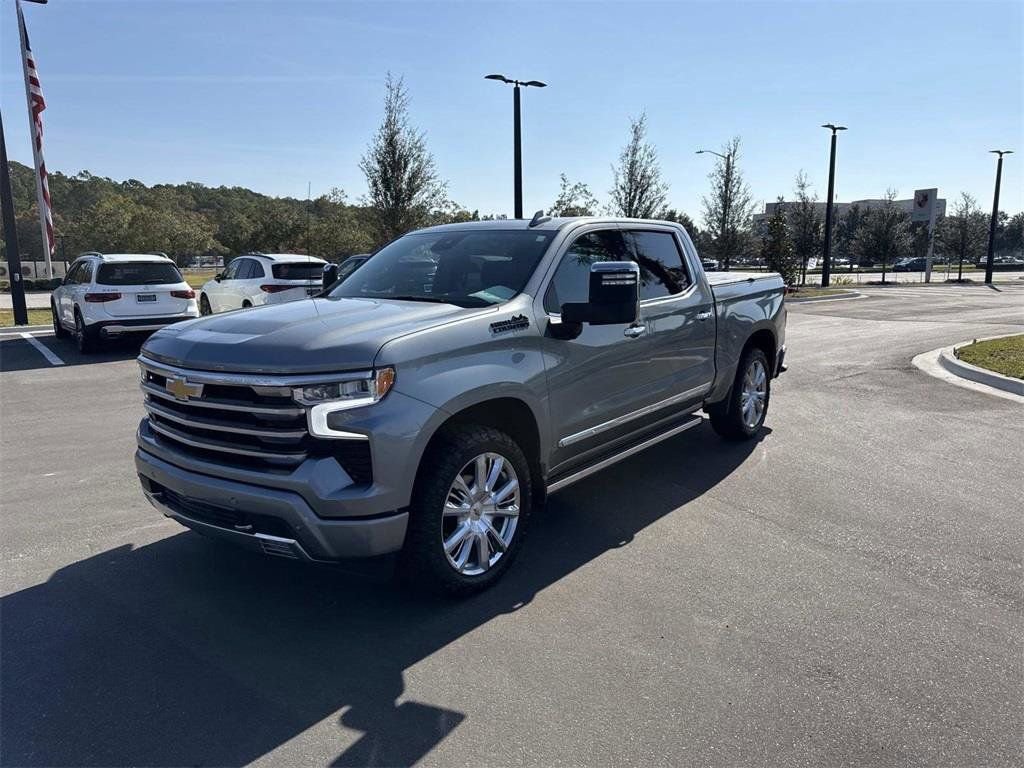 Used 2024 Chevrolet Silverado 1500 High Country w/ High Country Premium Package image 7