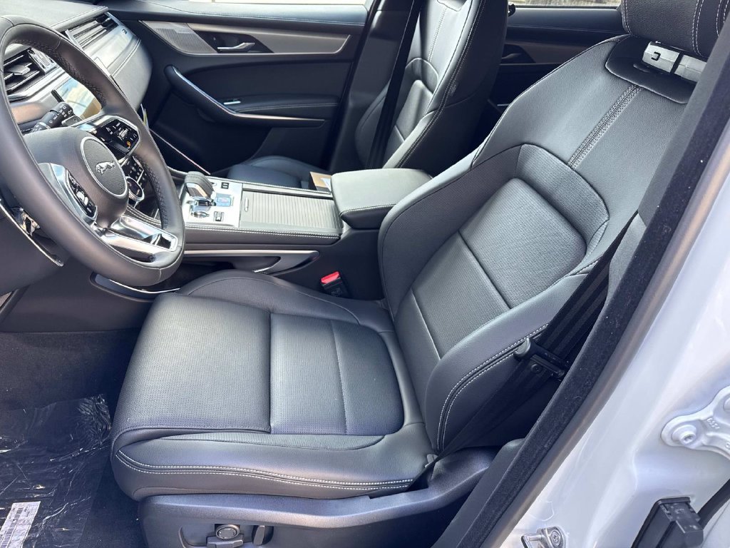 New 2026 Jaguar F-PACE R-Dynamic S AWD/4WD image 19
