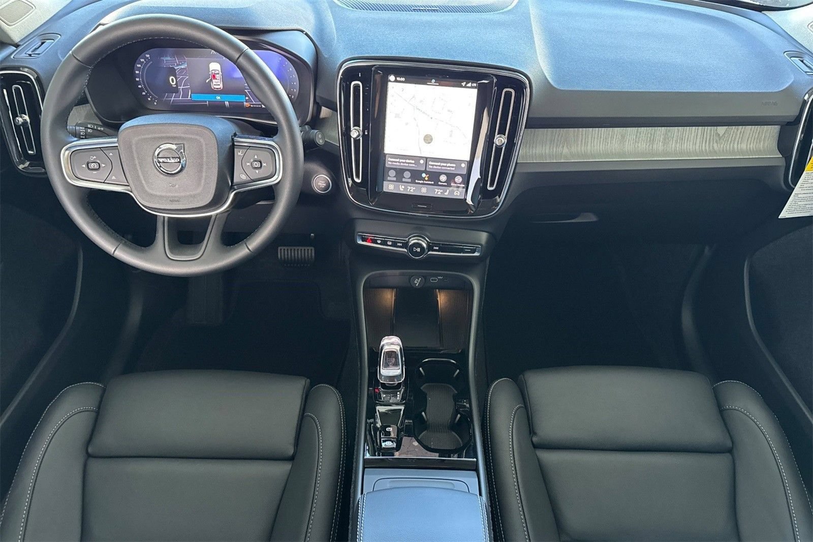 New 2026 Volvo XC40 B5 Ultra w/ Climate Package AWD/4WD image 3