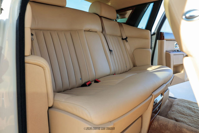 Used 2012 Rolls-Royce Phantom Sedan RWD image 34